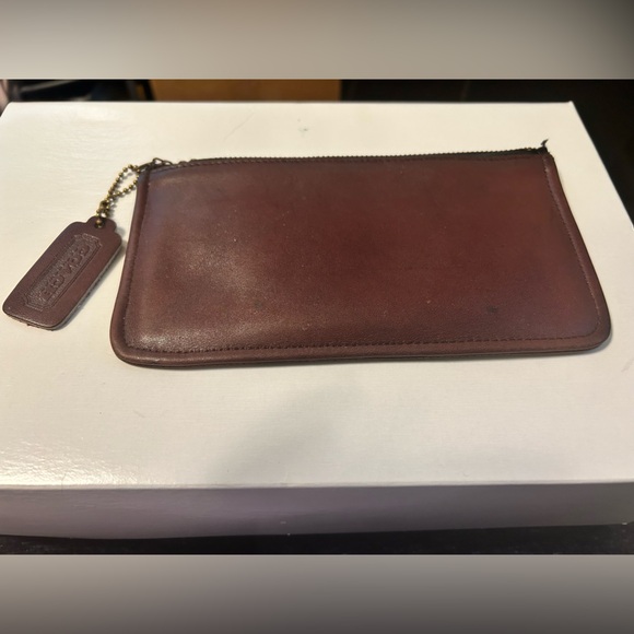 Vintage Coach Skinny Case in Burgundy - Picture 1 of 8